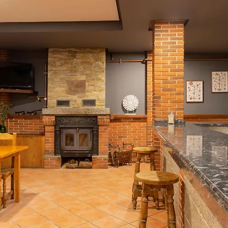 里奥假日乡村酒店 *