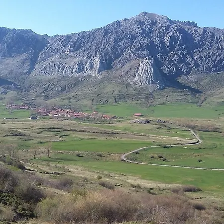 酒店 里奥假日乡村酒店 *